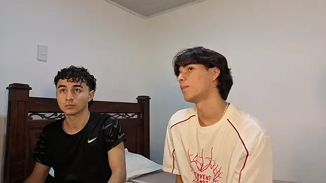 Snapshot of Raven_Eclipse chatting on 11/05/25, 09:15 Raven Eclipse online show from 11/05/25, 09:15