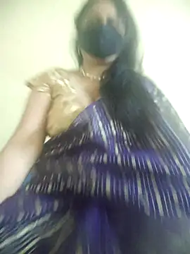 Snapshot of mouni499 chatting on 04/27/26, 10:13 mouni499 online show from 04/27/26, 10:13