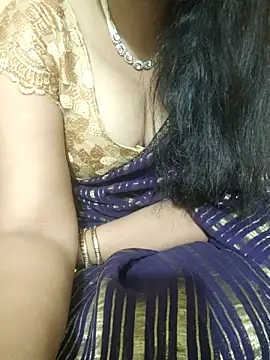 Snapshot of mouni499 chatting on 05/11/26, 05:32 mouni499 online show from 05/11/26, 05:32