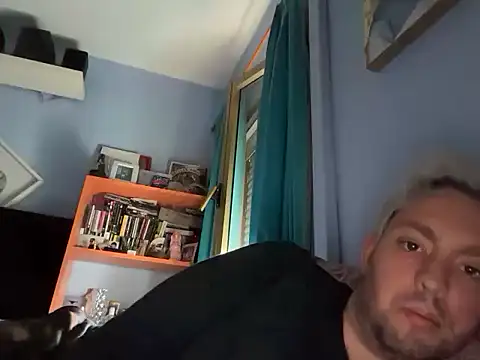 Snapshot of petrastilo chatting on 11/01/25, 04:20 petrastilo online show from 11/01/25, 04:20