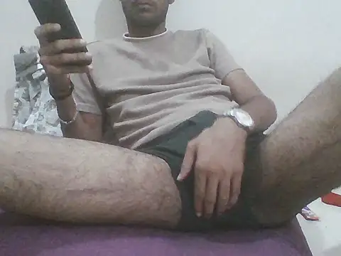 Snapshot of Bull_Dick_69 chatting on 05/02/26, 06:13 Bull Dick 69 online show from 05/02/26, 06:13