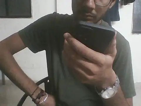 Snapshot of Bull_Dick_69 chatting on 05/06/26, 05:07 Bull Dick 69 online show from 05/06/26, 05:07
