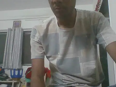 Snapshot of Bull_Dick_69 chatting on 05/13/26, 06:27 Bull Dick 69 online show from 05/13/26, 06:27