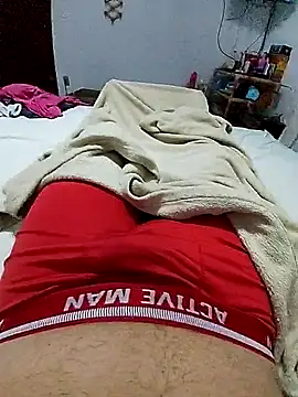 Snapshot of 013boyy chatting on 11/02/25, 03:42 013boyy online show from 11/02/25, 03:42