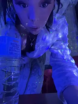 jamillydcastro online show from 11/28/25, 11:18