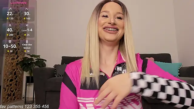 ScarletFlamee online show from 02/10/26, 08:24