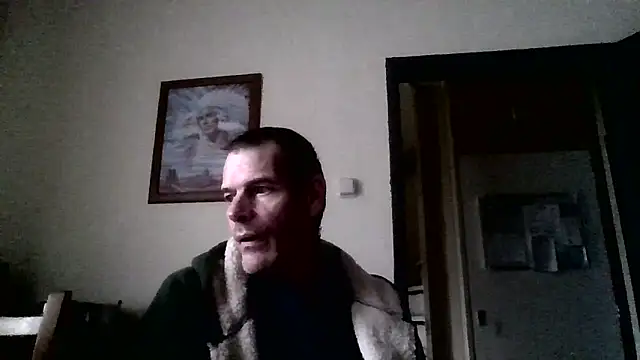 Snapshot of paulus52 chatting on 11/03/25, 02:40 paulus52 online show from 11/03/25, 02:40