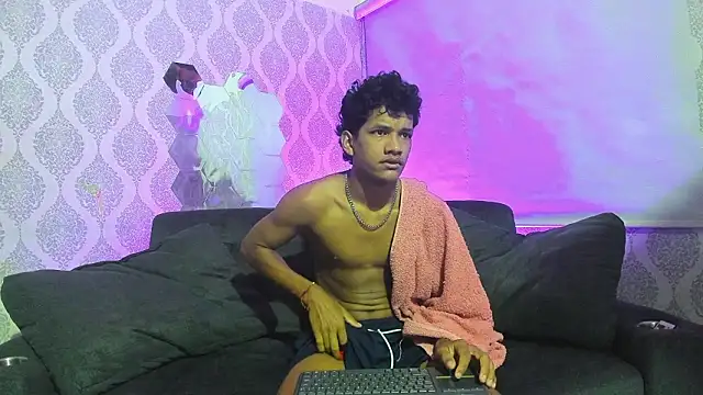 Snapshot of Boy_savoy chatting on 02/07/26, 07:34 Boy savoy online show from 02/07/26, 07:34