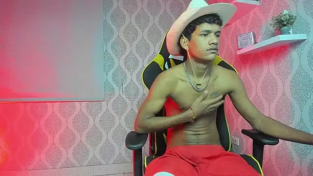 Snapshot of Boy_savoy chatting on 02/15/26, 07:51 Boy savoy online show from 02/15/26, 07:51