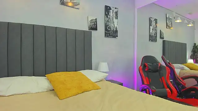 kendra london online show from 03/17/26, 11:24