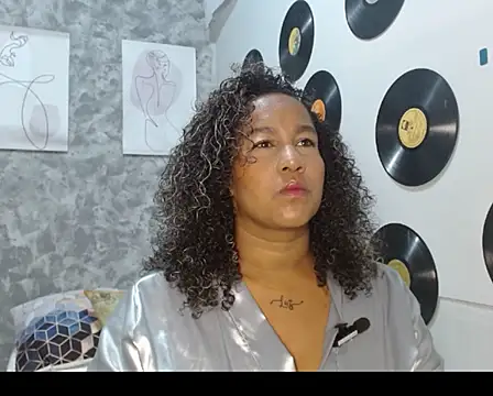 Snapshot of Ambar_foxy chatting on 11/14/25, 07:45 Ambar foxy online show from 11/14/25, 07:45