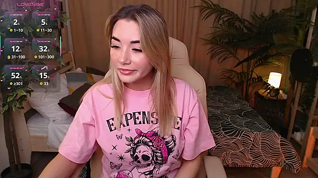 Rosie Mac online show from 11/25/25, 01:05