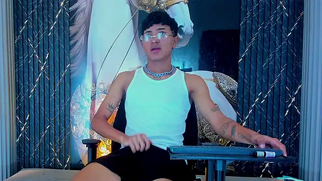 Snapshot of Yilmer_hot chatting on 11/02/25, 07:00 Yilmer hot online show from 11/02/25, 07:00