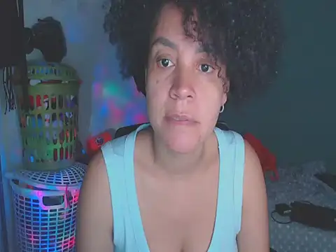 Snapshot of shayna_cute chatting on 06/16/26, 12:13 shayna cute online show from 06/16/26, 12:13