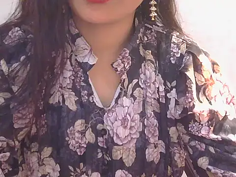 Sneha lovely01 online show from 12/02/25, 06:08