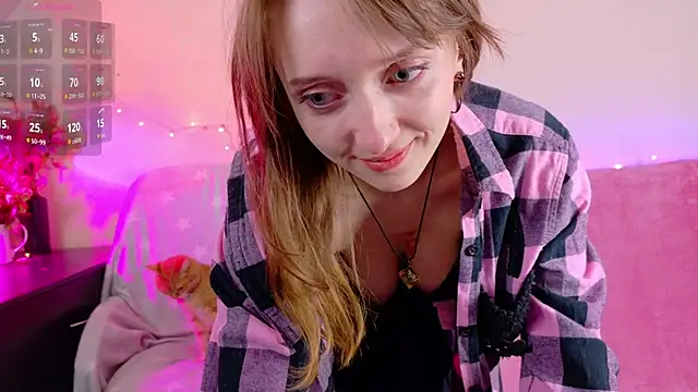 Snapshot of TinyMuse_ chatting on 12/05/25, 06:15 TinyMuse online show from 12/05/25, 06:15