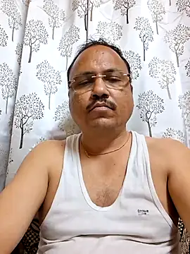 suraj696 online show from 11/25/25, 05:35