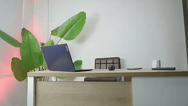 nylonisabella online show from 03/07/26, 09:12