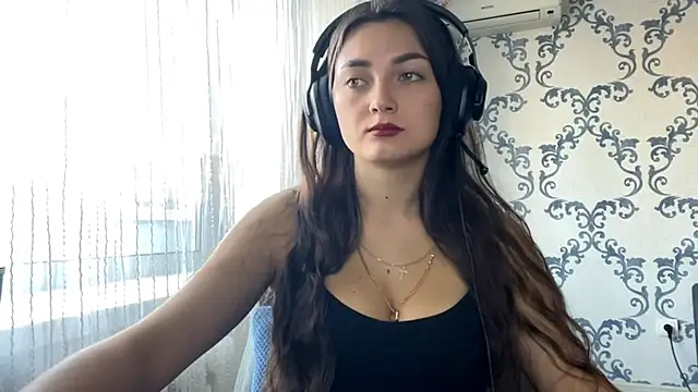 Snapshot of TwotyBright chatting on 11/04/25, 08:02 TwotyBright online show from 11/04/25, 08:02