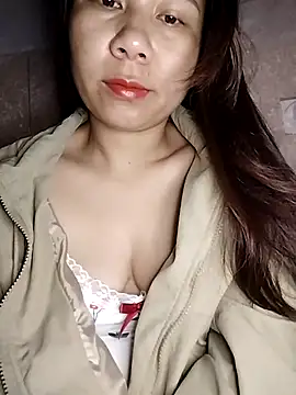 Snapshot of Mimiyex chatting on 11/05/25, 08:31 Mimiyex online show from 11/05/25, 08:31