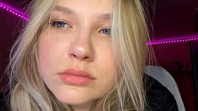 KarinRobertson online show from 01/18/26, 05:06