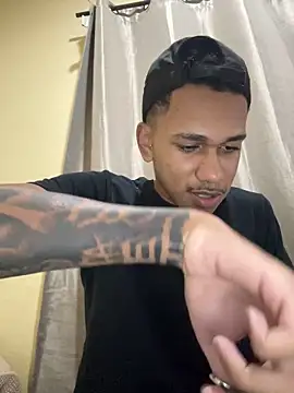 Novinhode18   online show from 04/09/26, 11:32