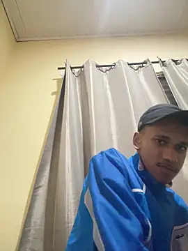 Novinhode18   online show from 04/11/26, 05:12