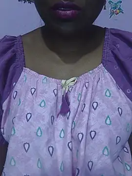 Snapshot of hyd_couple7878 chatting on 06/03/26, 04:01 hyd couple7878 online show from 06/03/26, 04:01