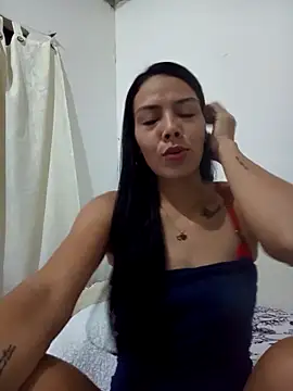 Snapshot of salome_xxx15 chatting on 02/14/26, 06:32 salome xxx15 online show from 02/14/26, 06:32