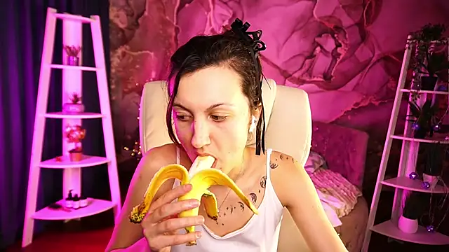 Snapshot of ZafiraMoonn chatting on 03/02/26, 02:24 ZafiraMoonn online show from 03/02/26, 02:24