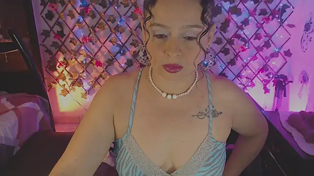 Snapshot of katjohanna chatting on 02/07/26, 12:36 katjohanna online show from 02/07/26, 12:36