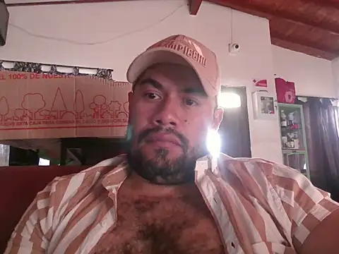 Snapshot of Ramses_36 chatting on 06/17/26, 06:53 Ramses 36 online show from 06/17/26, 06:53