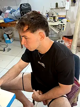 AlexanderBianchi2 online show from 12/01/25, 10:15