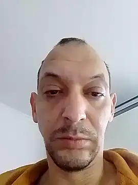 Snapshot of Yraaaar chatting on 11/03/25, 06:14 Yraaaar online show from 11/03/25, 06:14