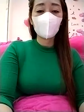 Snapshot of BeyeuCii99 chatting on 11/28/25, 12:08 BeyeuCii99 online show from 11/28/25, 12:08