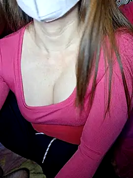 Snapshot of BeyeuCii99 chatting on 11/30/25, 12:36 BeyeuCii99 online show from 11/30/25, 12:36