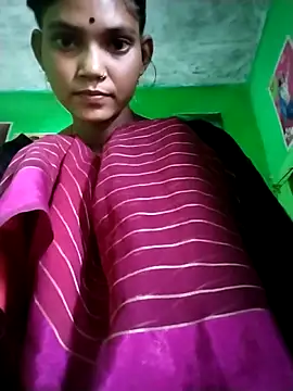 Jooli cuty online show from 04/12/26, 07:24