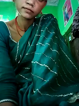 Snapshot of Jooli_cuty chatting on 05/16/26, 02:41 Jooli cuty online show from 05/16/26, 02:41