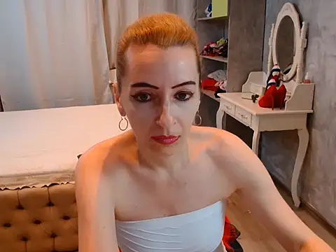 AnneDevrim online show from 12/02/25, 07:14