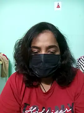 Snapshot of Madhumitha99 chatting on 11/28/25, 07:05 Madhumitha99 online show from 11/28/25, 07:05