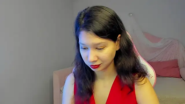 SaraDenars online show from 11/21/25, 09:08