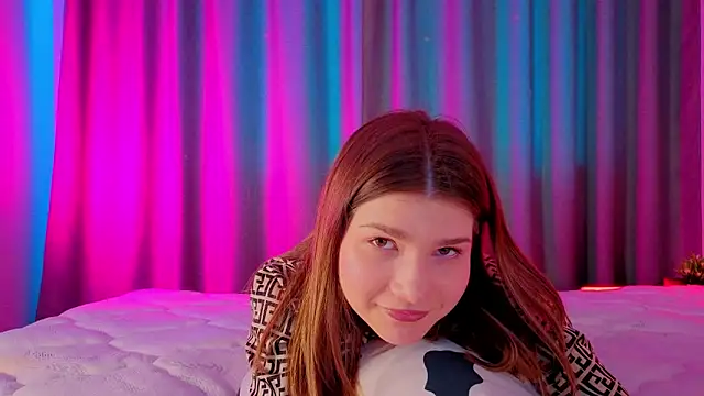 Snapshot of WilmaJohnson chatting on 02/13/26, 08:43 WilmaJohnson online show from 02/13/26, 08:43