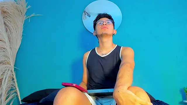 Snapshot of david_valiz chatting on 11/08/25, 12:38 david valiz online show from 11/08/25, 12:38