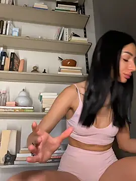 Snapshot of VickyM99 chatting on 03/04/26, 08:20 VickyM99 online show from 03/04/26, 08:20