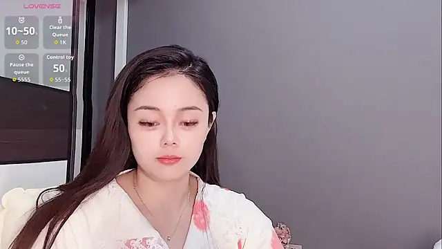 Yesenia- online show from 11/22/25, 01:43