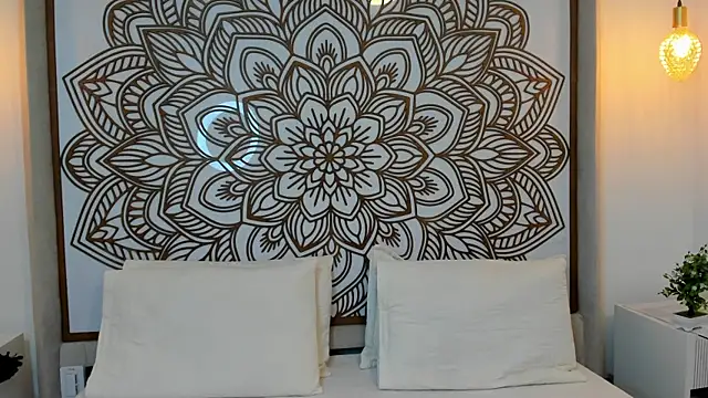 Lilith Aliany  online show from 11/05/25, 01:00