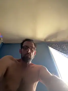 Snapshot of biggdaddyandqueenn chatting on 11/29/25, 05:27 biggdaddyandqueenn online show from 11/29/25, 05:27