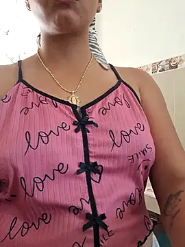 lapicarona18 online show from 11/30/25, 02:43