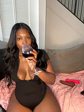 PrincessDreamm online show from 11/21/25, 05:00