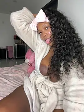 PrincessDreamm online show from 11/26/25, 06:58